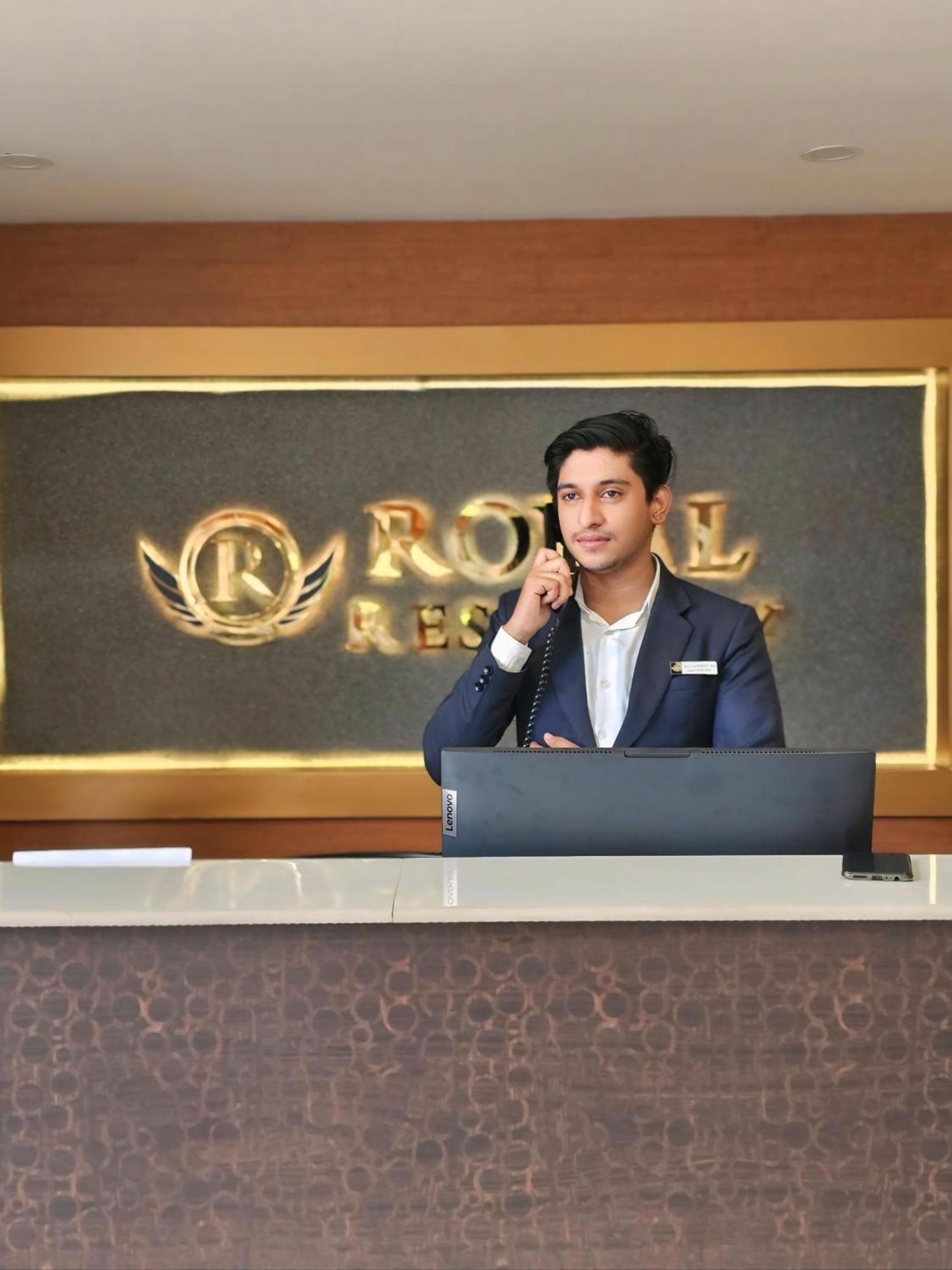 Отель Royal Residency Kannangad Экстерьер фото